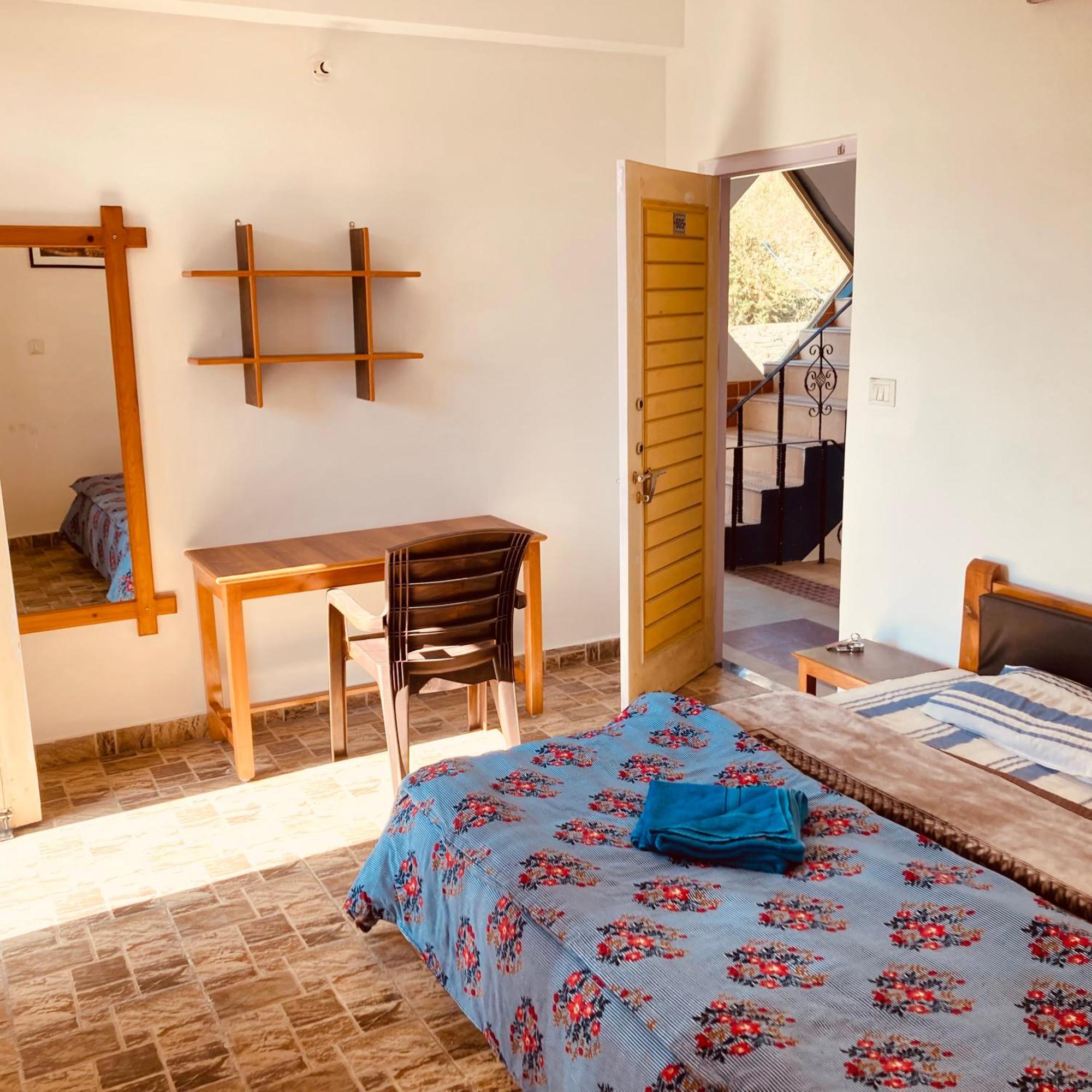 Oasis Guest House Bhagsu D'Shala ดารัมซาลา ภายนอก รูปภาพ