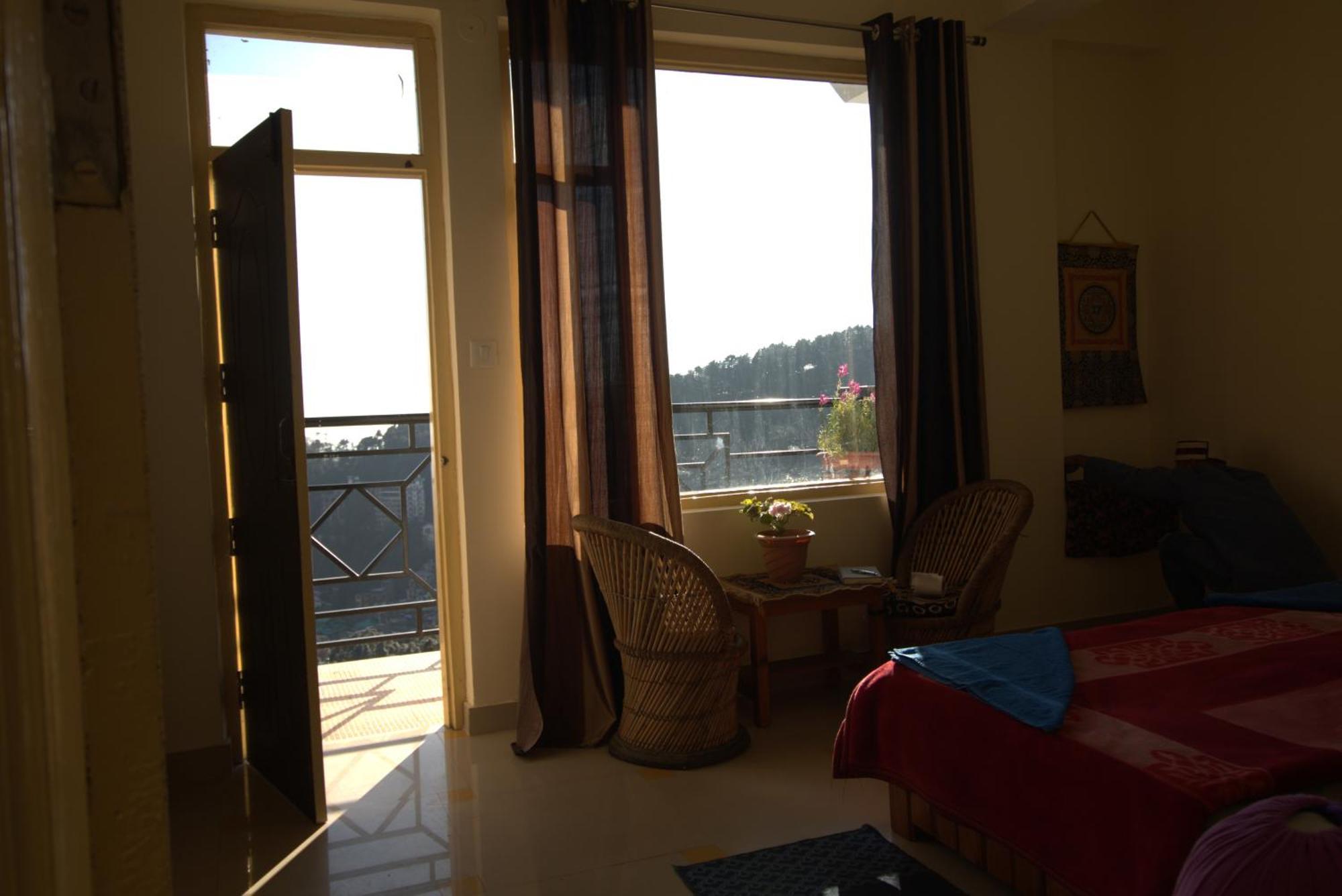 Oasis Guest House Bhagsu D'Shala ดารัมซาลา ภายนอก รูปภาพ