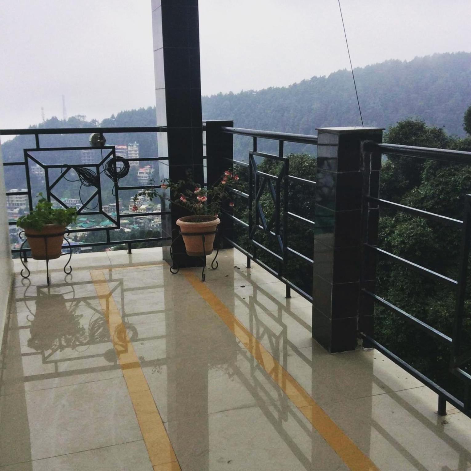 Oasis Guest House Bhagsu D'Shala ดารัมซาลา ภายนอก รูปภาพ